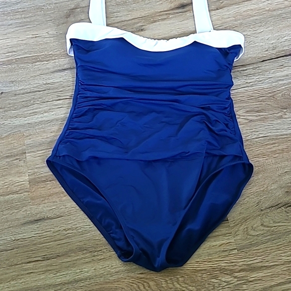 Ralph Lauren Other - 🔥HP🔥Ralph Lauren Tummy Minimizer